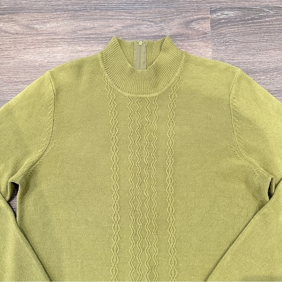 Vintage Koret Women’s Light Green Crew Neck Sweater Top Long Sleeves sz M/P - Picture 2 of 7